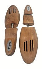BALLY Cedar Shoe Stretcher Adjustable Large   Genuine Wood Shoe Tree   Men  s