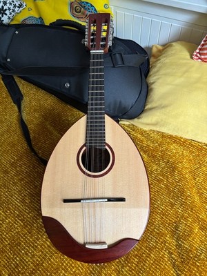 Neuwertige Knorr-Mandoline aus rötlichem Padoukholz