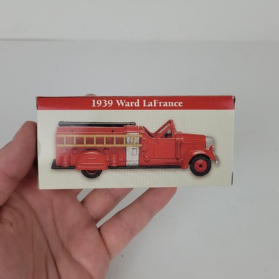 VTG 1999 Readers Digest DIE-CAST 1:64  1939 WARD LaFRANCE FIRE TRUCK COLLECTIBLE