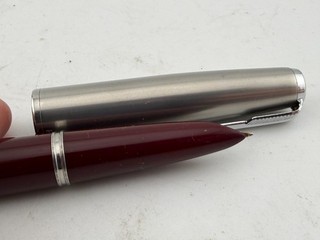 Lovely Rare Vintage Parker 51 Fountain Pen Maroon & Steel 14ct Gold Medium Tip