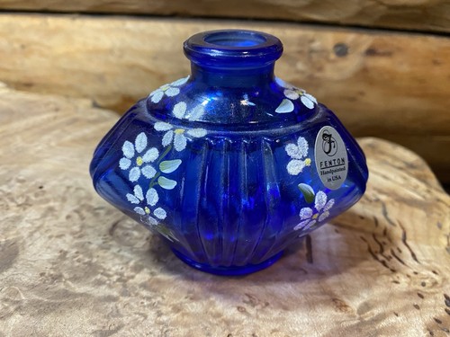 Fenton Art Glass Hand Painted & Signed  Perfume Bottle w Sticker!