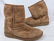 UGG Classic Short Women's Chestnut Suede Sheepskin Winter Boots US Size 9