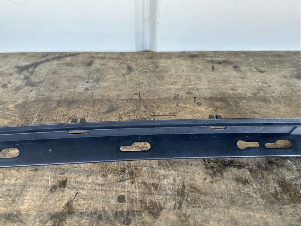 Nuevo OEM 2002 Saturn L100 Trim 24423384 Foto 3 de 4