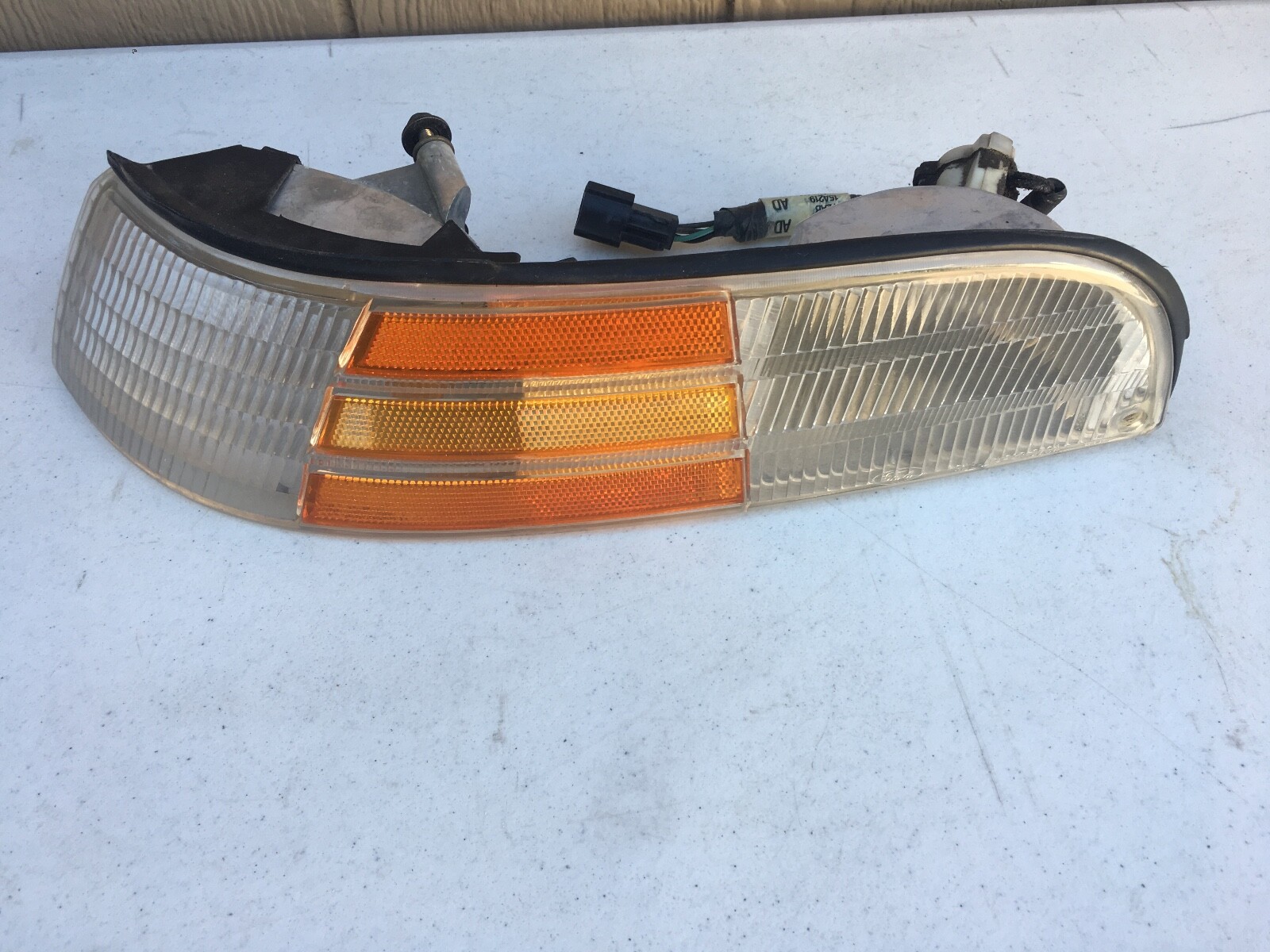 19921997 Ford Crown Victoria Side Marker (LH) Driver eBay