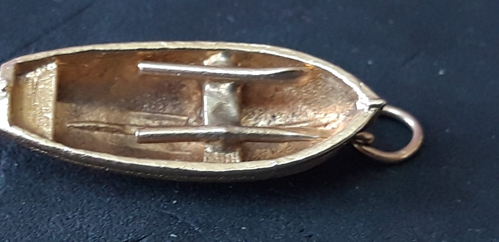 GOLD CLINKER FISHING BOAT PENDANT Gem
