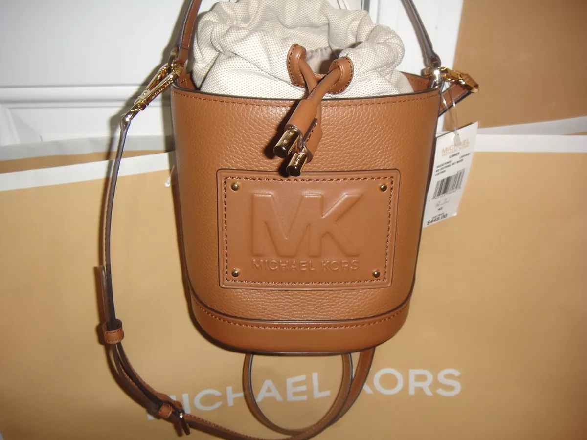 Michael kors kimberly bucket top