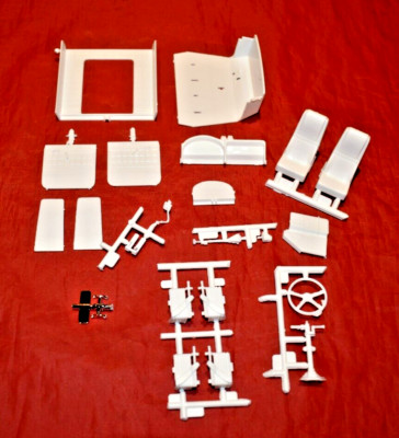 Revell Level 5 Peterbilt 359 Interior 1/25