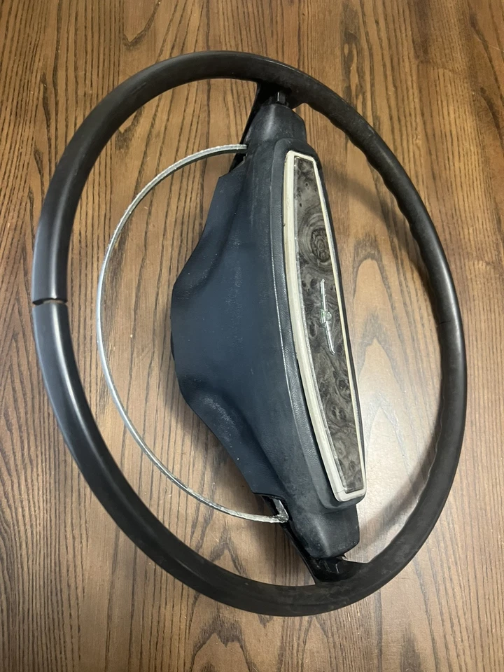 Vtg 1968-69 Ford Thunderb 16" 2 Spoke Steering Wheel w/ Horn Ring Orig Black OEM Foto 3 de 4