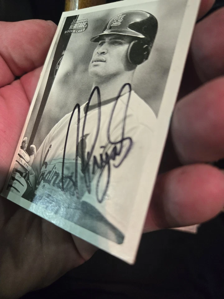 Tarjeta de novato Cardinals 2001 Bowman Heritage Albert Pujols #351 (RC) autografiada Foto 2 de 4