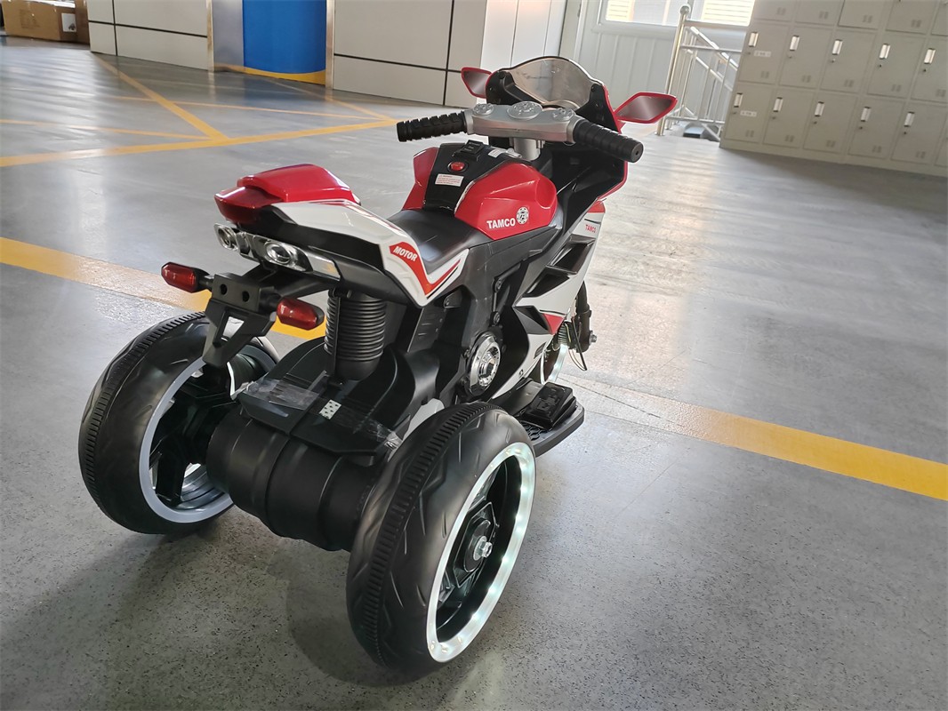 Electric Motorcycle 6/12V Kids Ride On Toy w/ Lighting Wheels for 3-8 Years Old