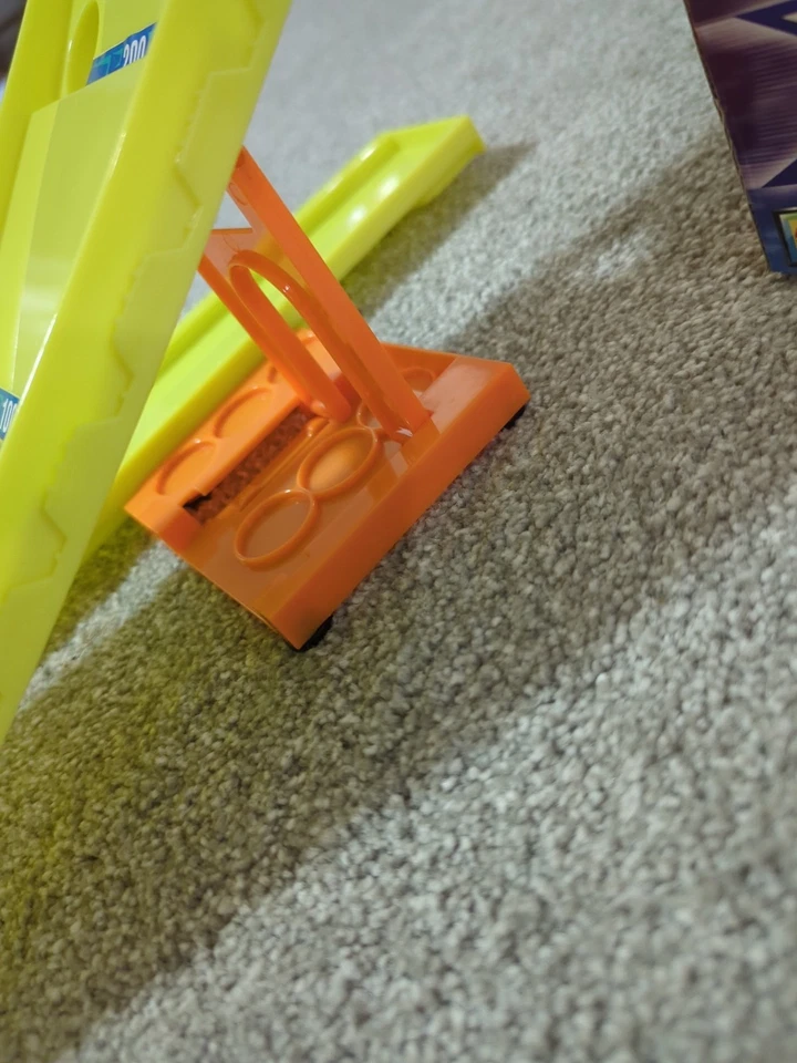 Brand NEW Rebound Ramp It Up Mattel Games 2010 Shuffleboard Bumper - Image 4 of 4