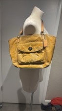 Coach Women's Yellow Shoulder Bag, Size Medium
