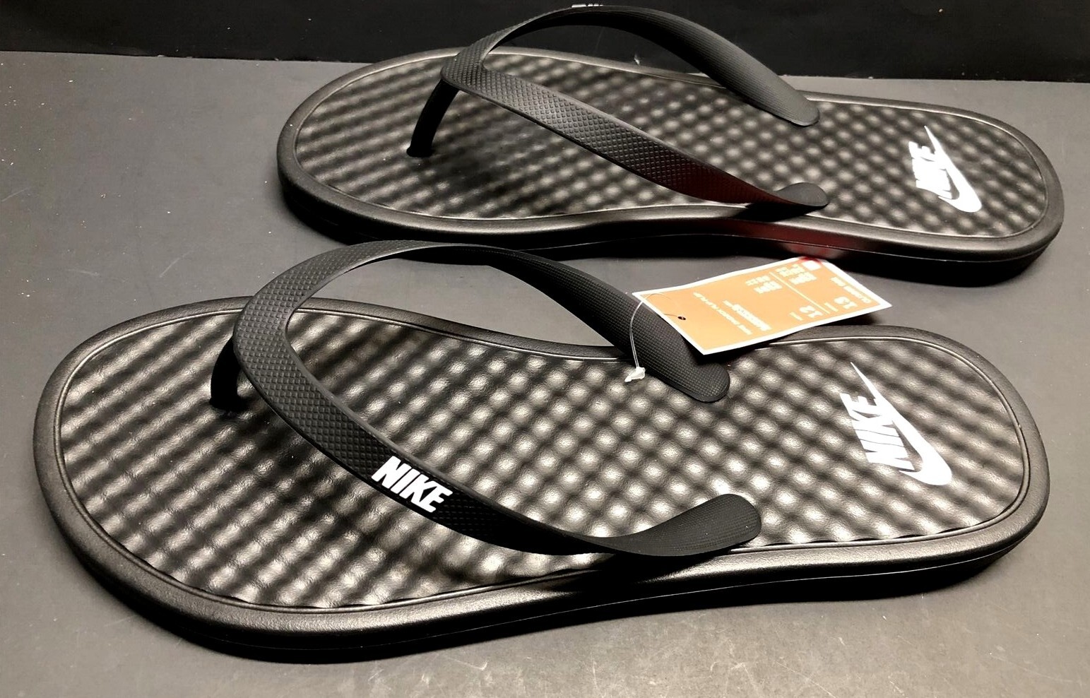 Mens Size 13 NIKE ONDECK FLIP FLOPS 