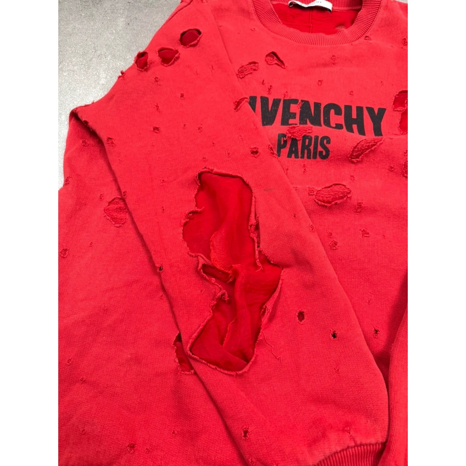 Givenchy pull sweater distressed archive y2k opiu… - image 7
