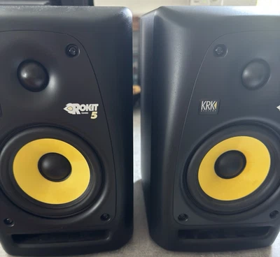 KRK Rokit 5 Studiomonitor Lautsprecher Paar 2‑Wege Schwarz/Gelb - Aktiv Boxenset - Bild 1 von 3