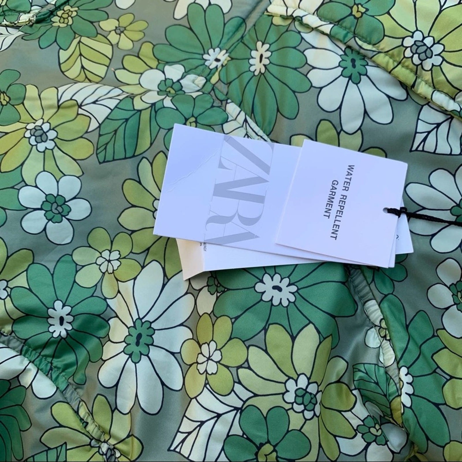 Zara Green Daisy Floral lightweight Puffer Hooded Jacket Size Medium/Large thumbnail 11