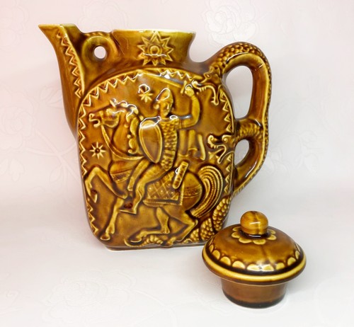 Soviet vintage Ceramic decanter Saint George and the Dragon - USSR - Picture 8 of 10