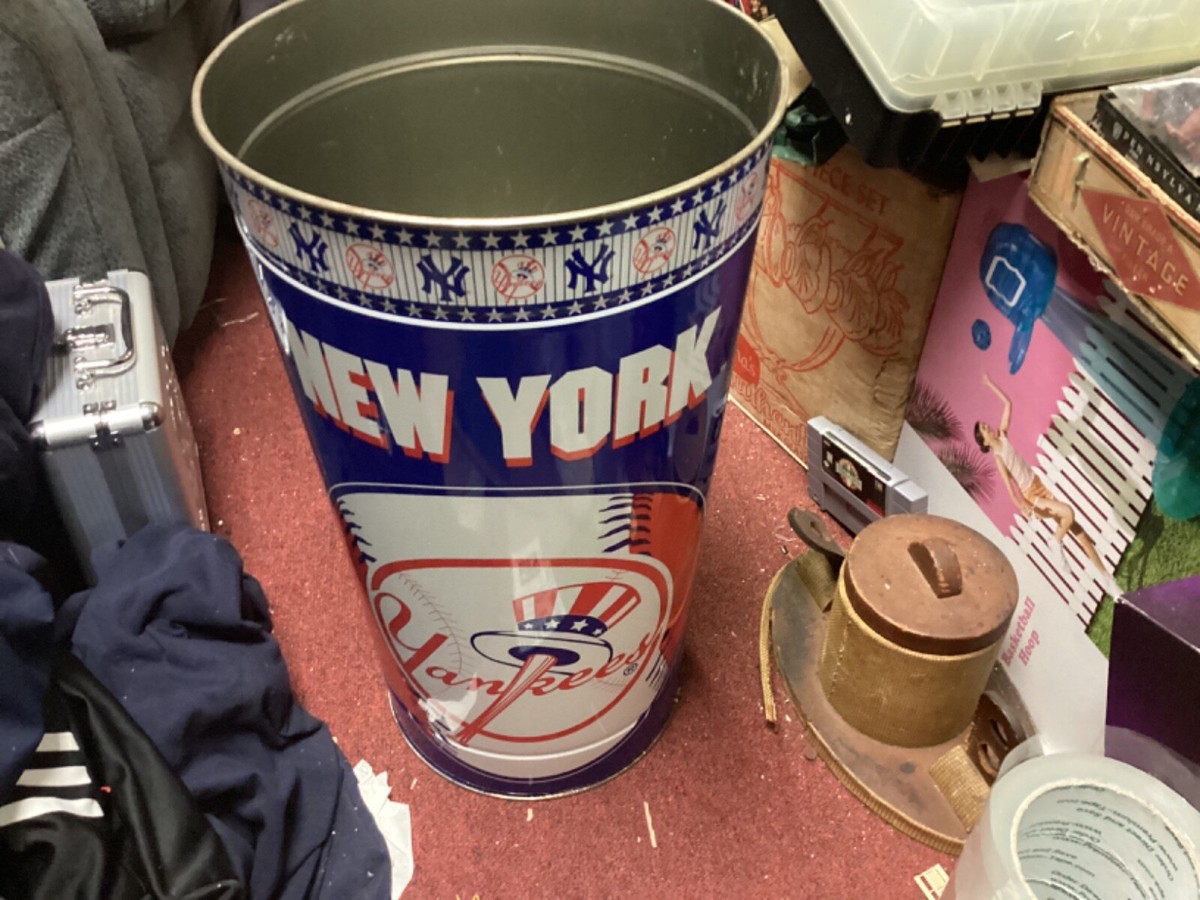 Vintage New York Yankees MLB Baseball Metal Trash Waste Can 19