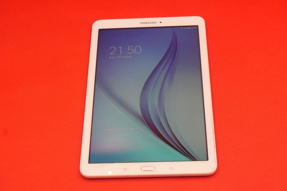 Samsung Galaxy TAB E SM-T560 9.6 WI-FI 8GB 1.5GB MB Android Tablet Cracked Scree - Image 3 of 4