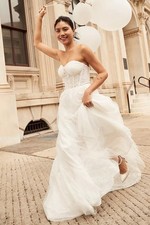 Sz 6 David's Bridal Strapless Wedding Dress NWOT Soft White WG4051