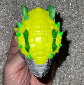 Untamed Fingerlings Dinosaur Radioactive Rampage Stegosaurus Interactive Toy 5+