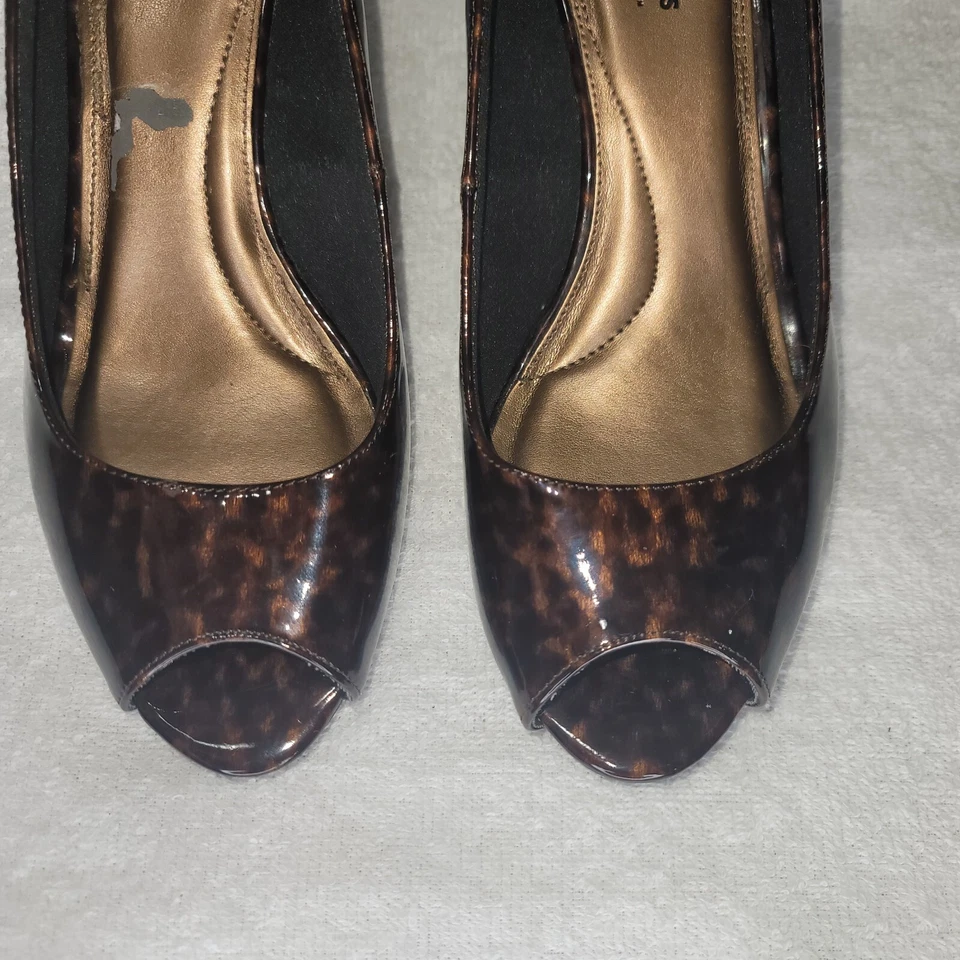 Zapatos sin cordones Comfort Plus by Predictions UWD con cuña estampado animal para mujer talla 8W Foto 2 de 4