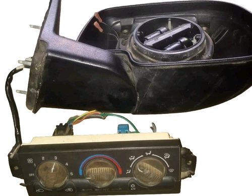 2003-2006 GMC YUKON XL  |NO GLASS RH PASSENGER 🛻 MIRROR HOUSING ONLY ❕A/C GAUGE