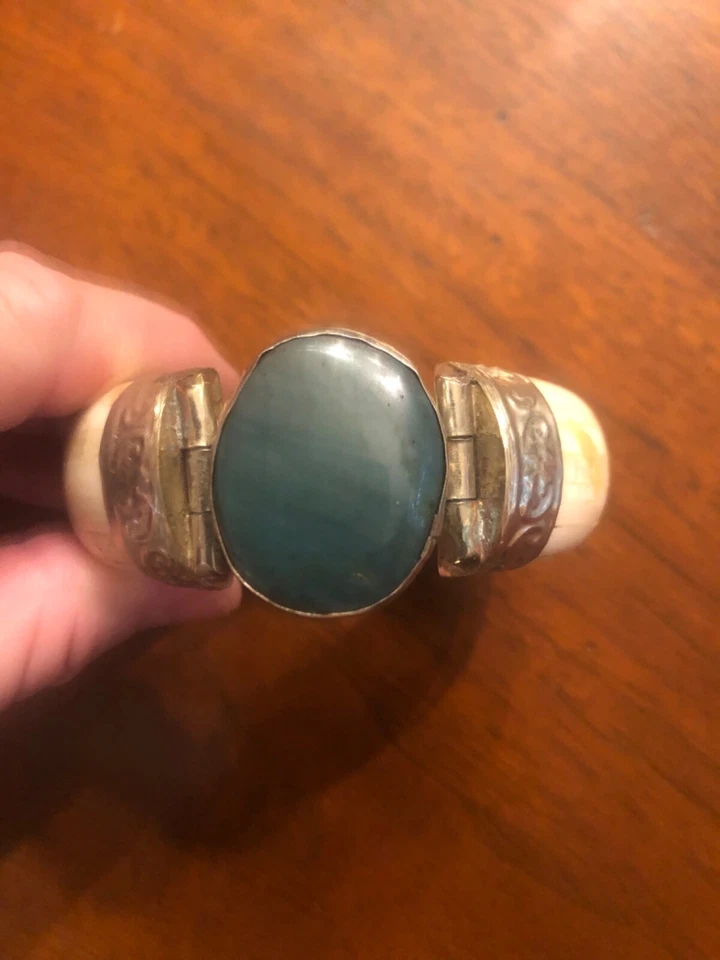 Vintage Rare Bone & Green Quartz Stone Cuff Bracelet Tribal Women’s Jewelry - Image 3 of 4