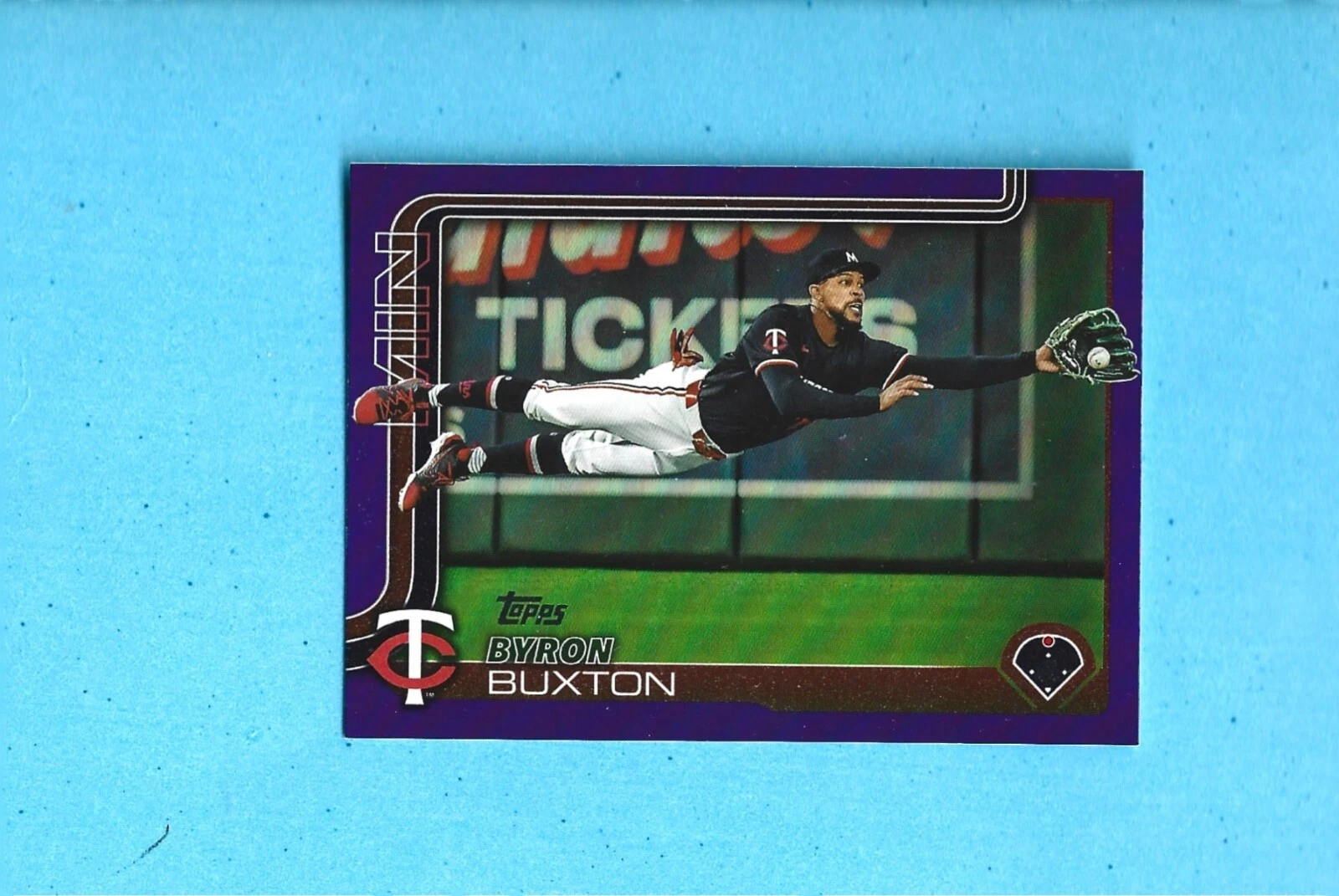 2025 Topps Series 2 Byron Buxton Purple Foil 121/250 #530  Minnesota Twins