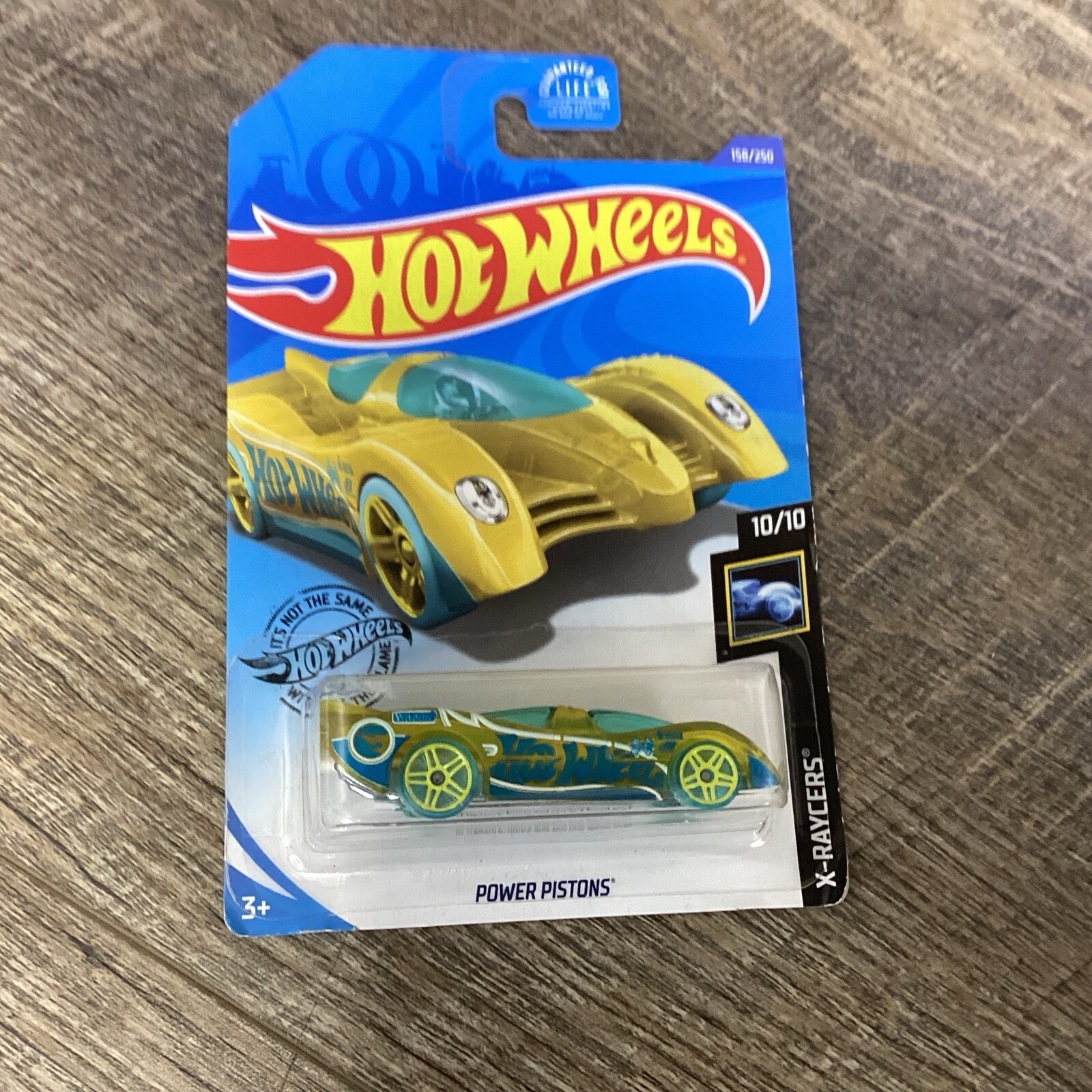 Foto 1 di 2