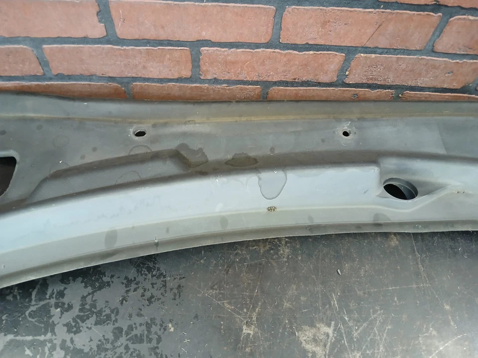 05-10 Cargador 300 Magnum Parabrisas Descongelador Capucha Panel Rejilla Ventilación 04805834ac Foto 3 de 4