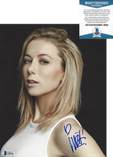 COMEDIAN ILIZA SHLESINGER SIGNED 8x10 PHOTO SEXY STAND UP PROOF BECKETT COA BAS