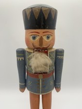 Antiker Erzgebirge wohl 1900 / 1920 Brotteig F&uuml;&szlig;e Nussknacker Soldat ca. 34 cm