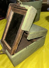 RARE Antique Shaving Vanity Barber Travel Box With FoldOut Mirror. 7.7”x4”x5.25”