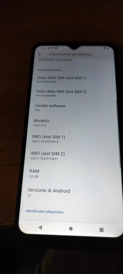 Motorola Moto E13 - 64GB/2GB - Cosmic Black (Dual SIM) - Immagine 4 di 4
