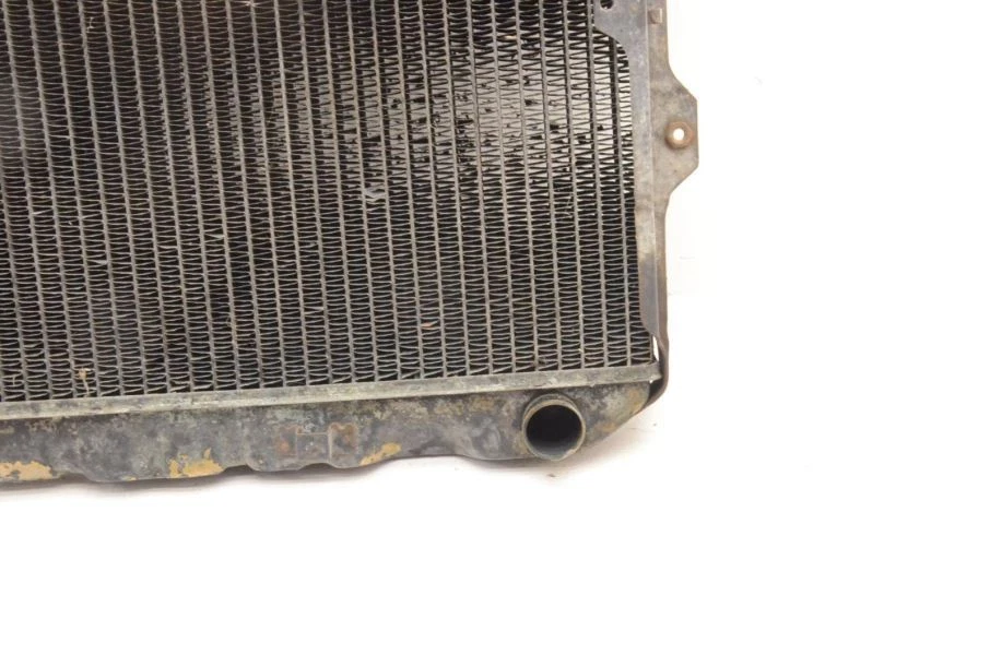 1975-1978 DATSUN 280Z FAIRLADY L28 RADIATOR ASSEMBLY Foto 4 de 4