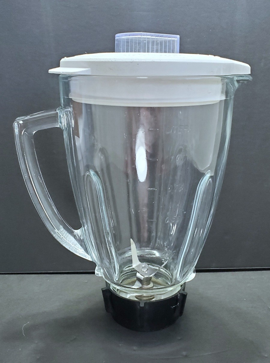 Oster  6 Cup Glass Blender Pitcher Jar w/Lid 6800 Model Oste