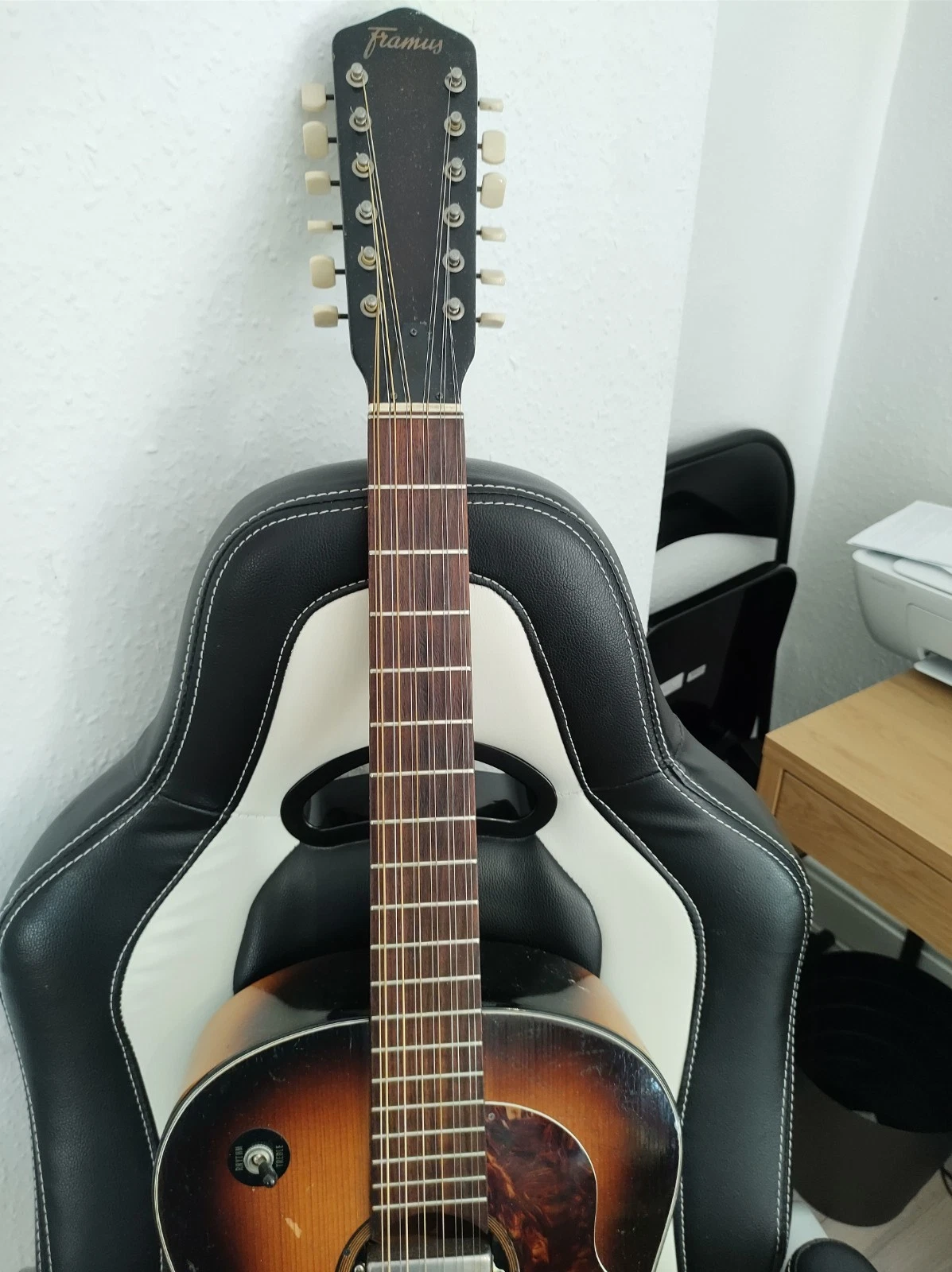 Picture 3 of 18