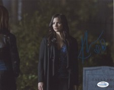 Katrina Law Arrow Autographed Signed 8x10 Photo ACOA