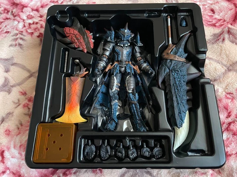 Kaiyodo Revoltech Yamaguchi Monster Hunter No.123 Cazador espadachín masculino Japón Foto 3 de 4