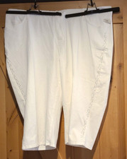 New Catherines Women 28W Capri Comfort Elastic Waist Embellished Stretch White