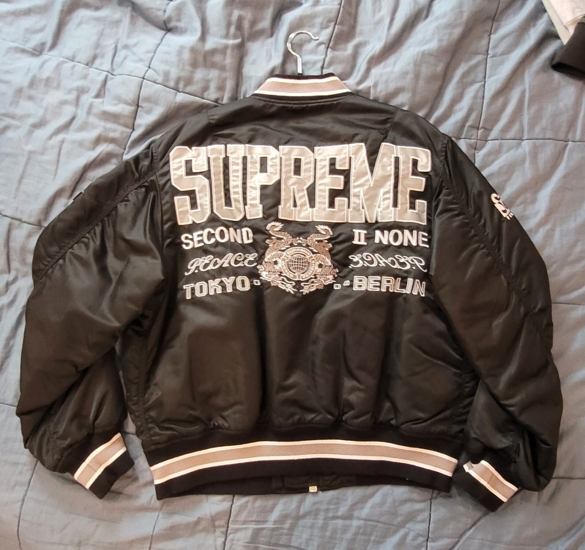 s-l1200.jpg s-l1200.jpg