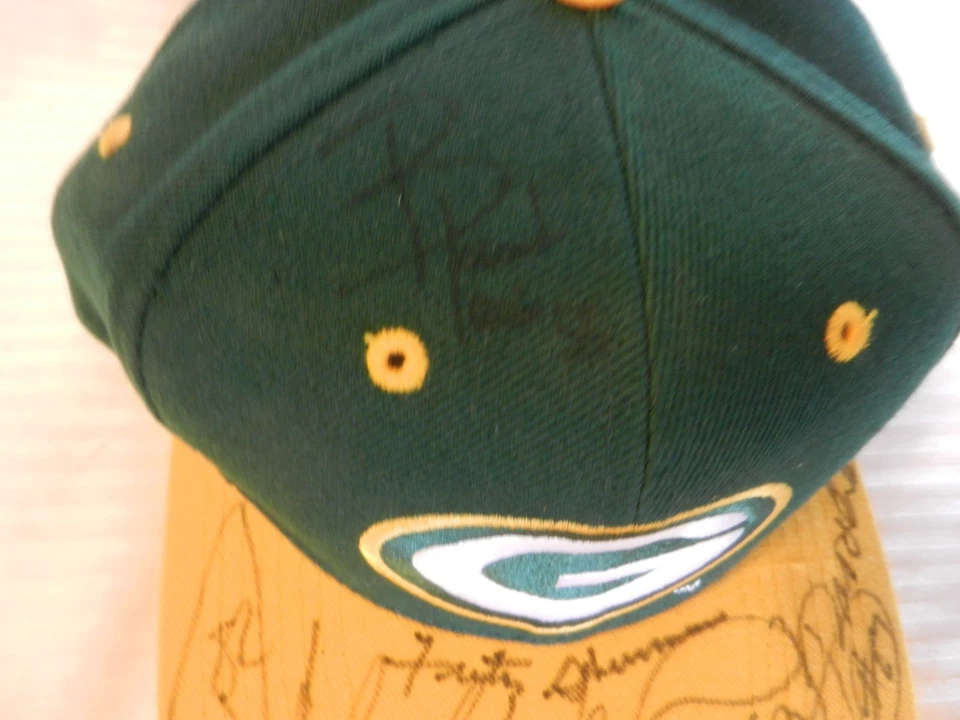 Green Bay Packers Multi-Signed Hat 1996 Brett Favre, Fritz Shurmur + 5 Others - Image 3 of 4