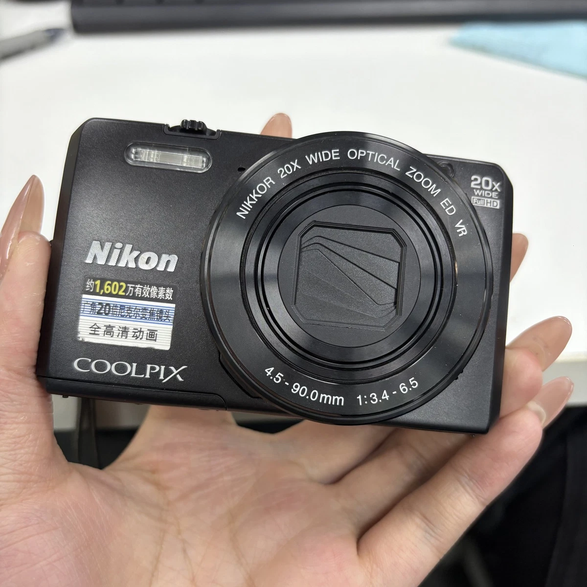 Nikon Coolpix S7000 – Appareil Photo Compact Noir – Wi-Fi, Zoom 20x – Occasion (Parfait État)