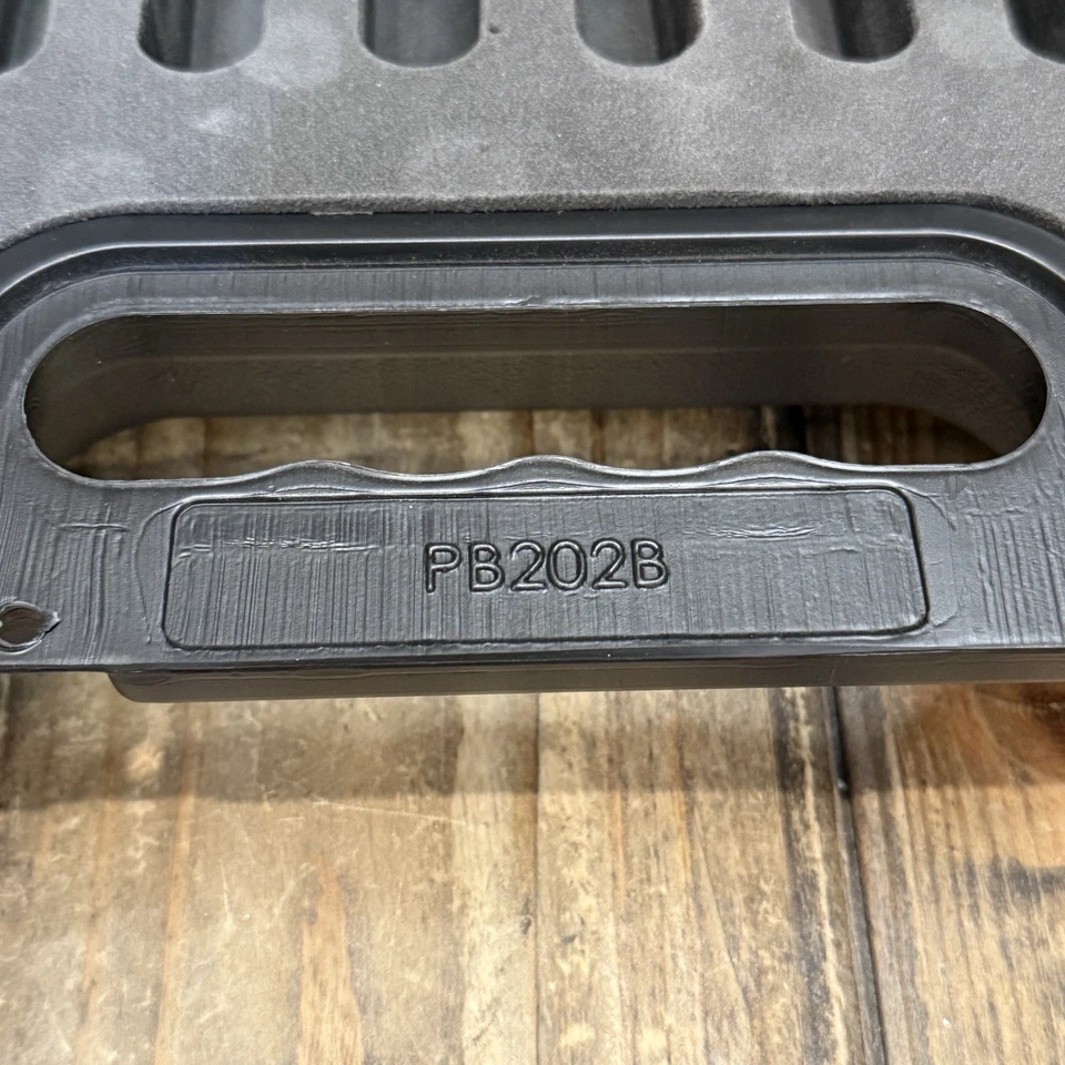 Juego de alicates de anillo a presión maestro de agarre suave de 12 piezas estuche y espuma SOLO PB202B Foto 4 de 4