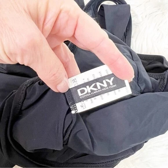 DKNY BLACK ONE PIECE RUCHED SIDE HALTER NECKLINE SWIMSUIT WOMENS SZ 6 - Image 4 of 4