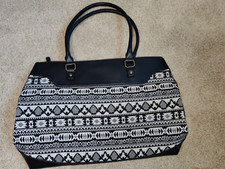 Avon Luggage Tote/Travel Bag/ Signature Collection Aztec Pattern-New