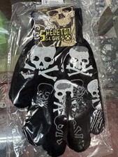 Skull Cross Bones Head Black Winter Gloves Full Finger Size S / M