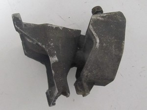 Halter Getriebe Getriebehalter Lager  vorne links  Audi  100 A6 C4 4A0399113C