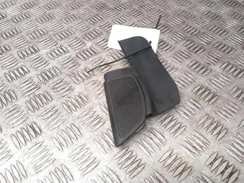 Ford Focus Mk3 Right Front Door Tweeter Speaker W/Trim BM5118C862A 2011 12 13 14 - Image 2 of 4